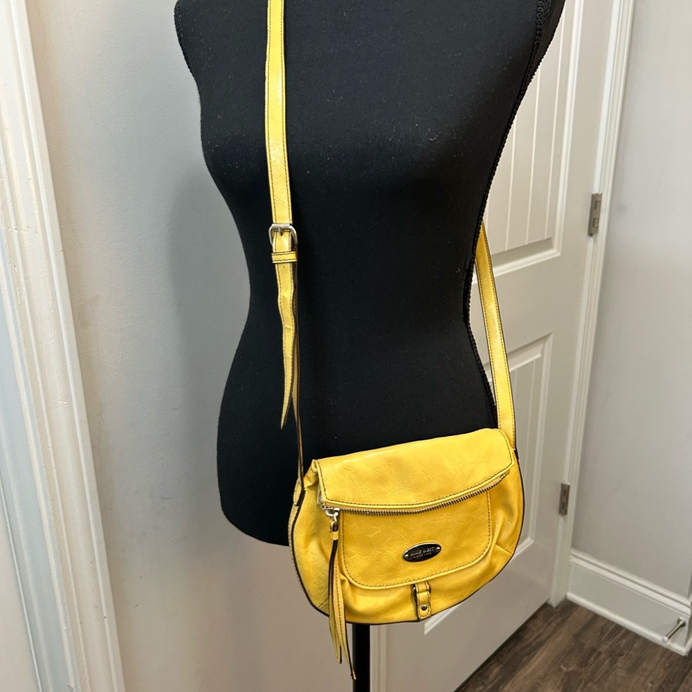 Nine West Vibrant Yellow Crossbody Bag‎